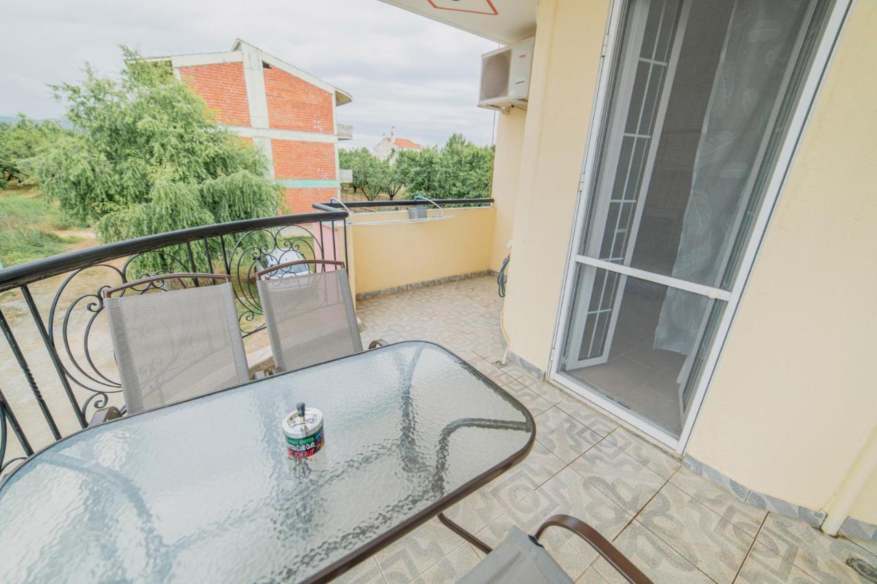 Family Resort 2 Ofrínion Dış mekan fotoğraf
