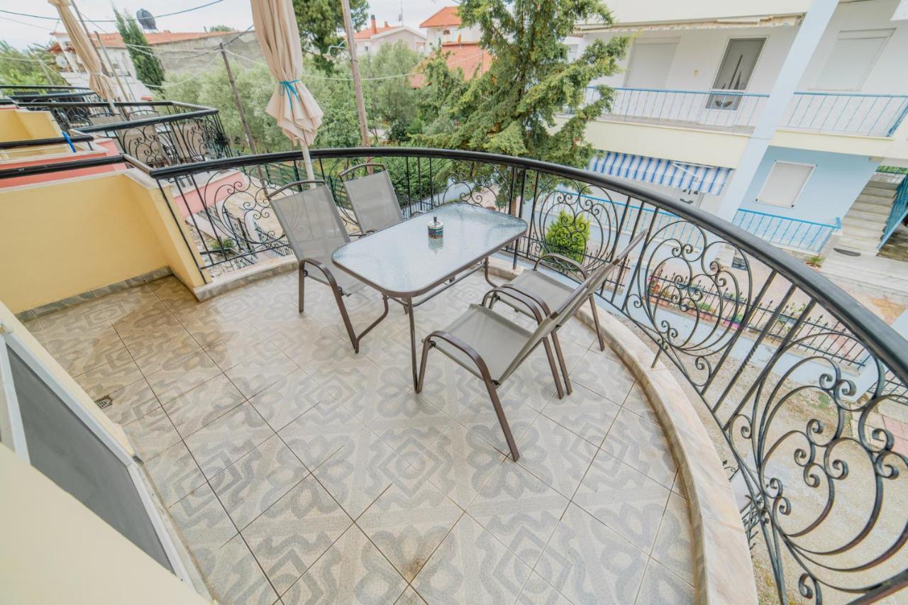Family Resort 2 Ofrínion Dış mekan fotoğraf
